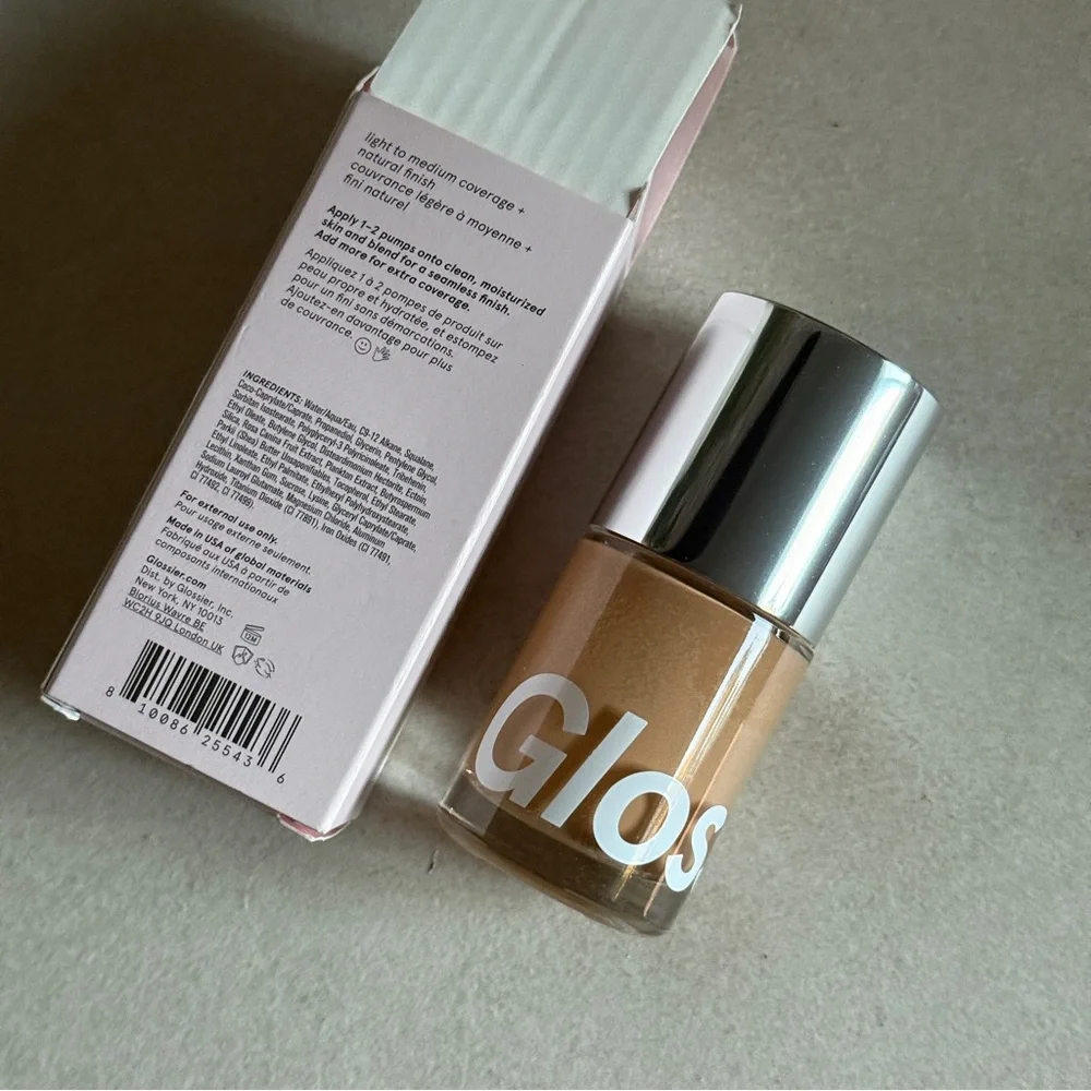 Glossier Stretch Fluid Foundation Medium 3 New in Box Clean Makeup